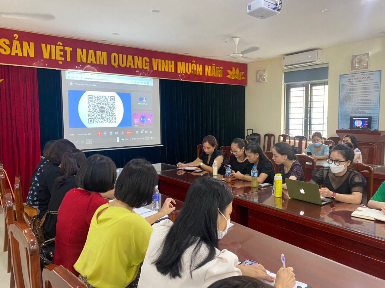 Tập huấn hướng dẫn học sinh sử dụng mạng Internet an toàn, hiệu quả