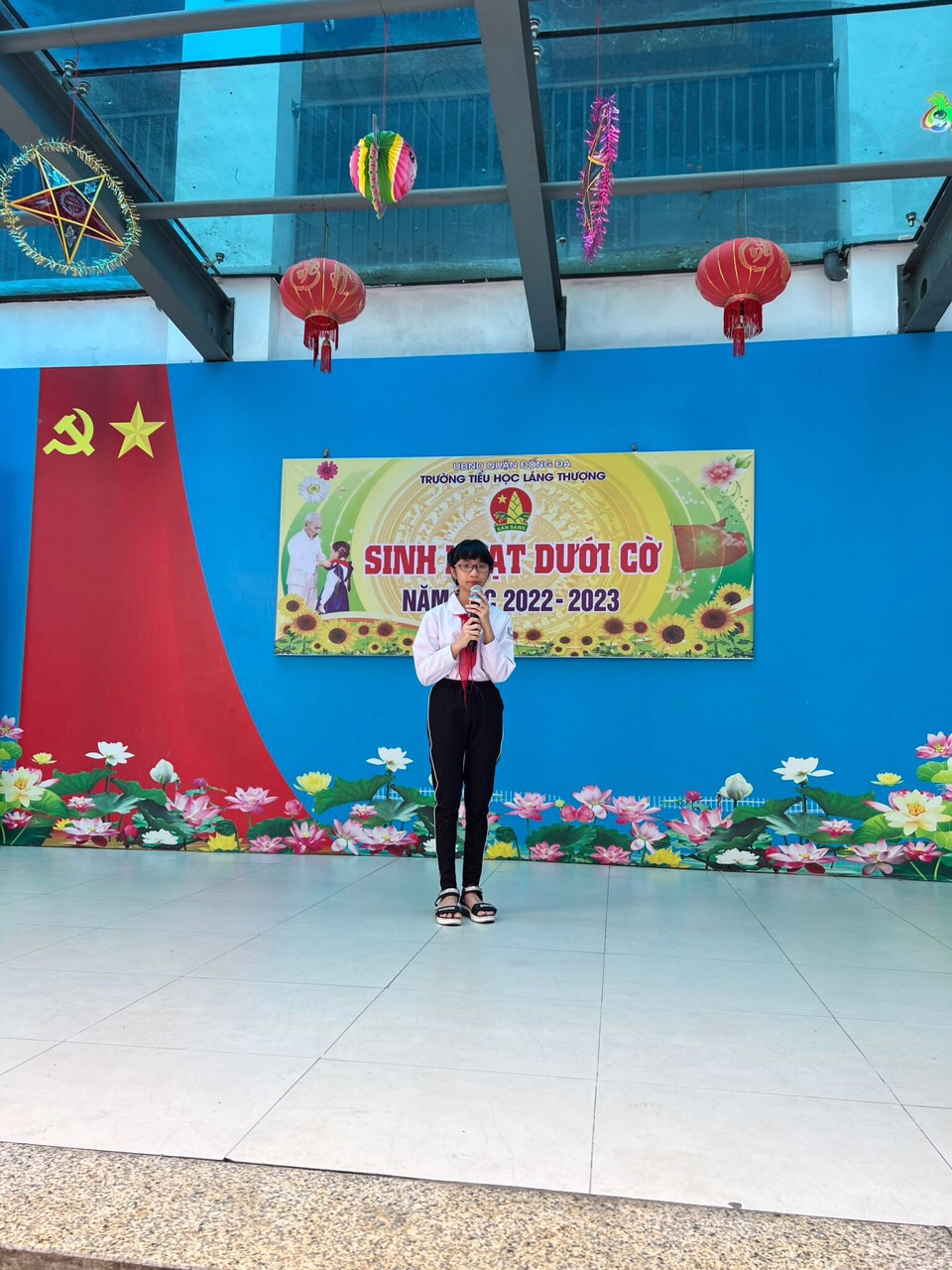Các tiết mục biểu diễn của tập thể lớp 5a1 trong buổi Sinh hoạt đầu tuần ngày 26/9/2022