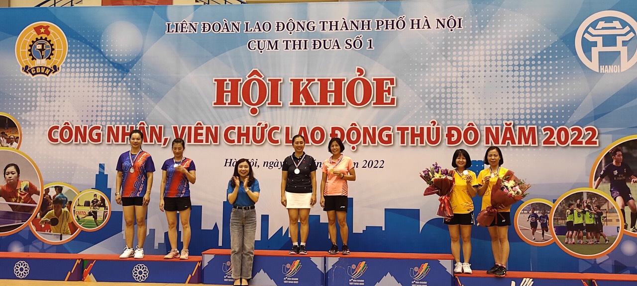 Chúc mừng cô giáo Đặng Thị Minh Loan đã đóng góp thành tích trong giải thi đấu cầu lông Hội khoẻ công nhân, viên chức lao động Thủ đô năm 2022