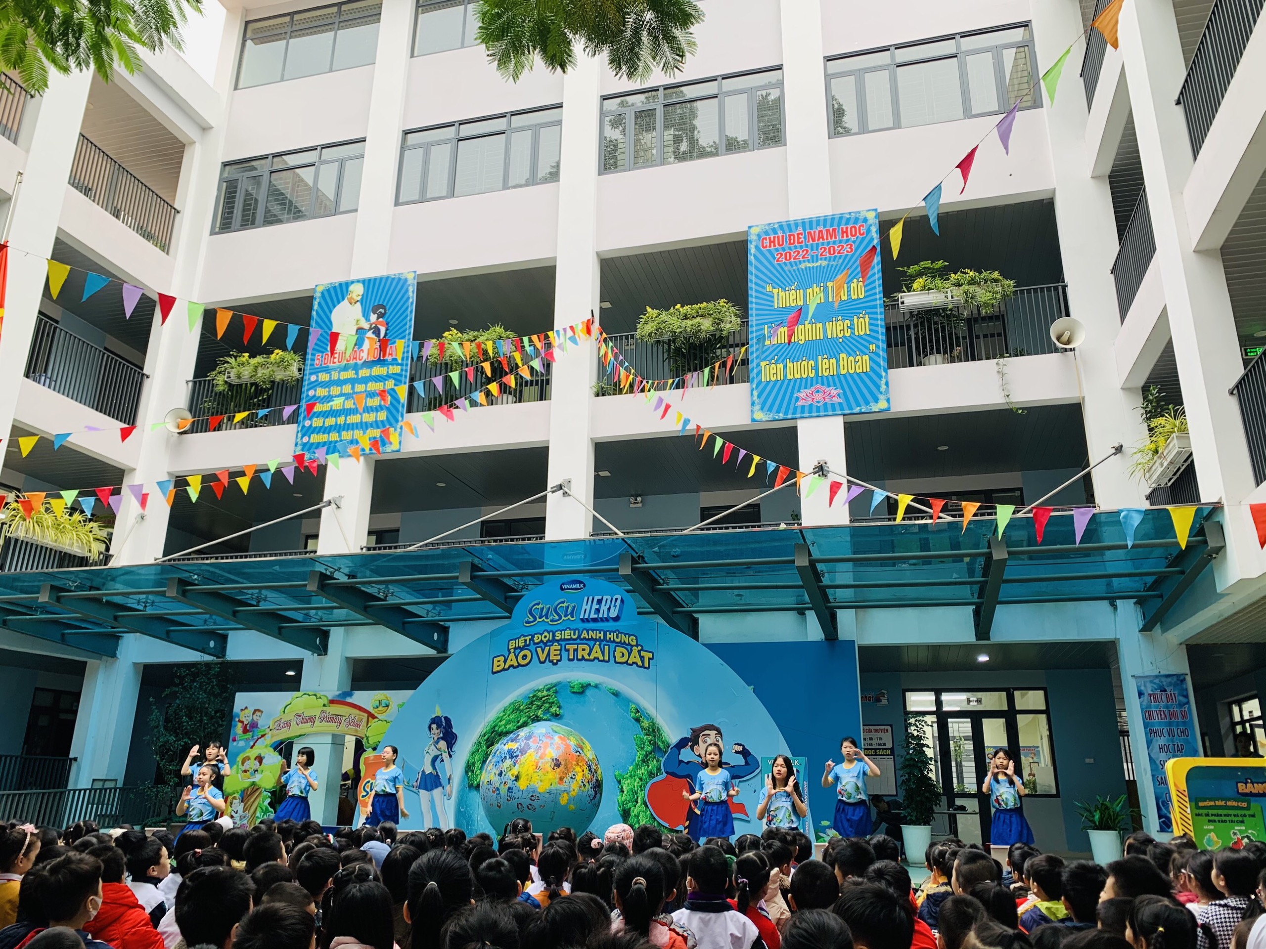 Chương trình tuyên truyền cách phân loại rác để bảo vệ môi trường.