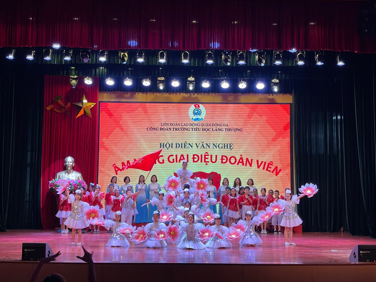 Tiết mục tham gia Hội diễn văn nghệ “Âm vang giai điệu đoàn viên”
