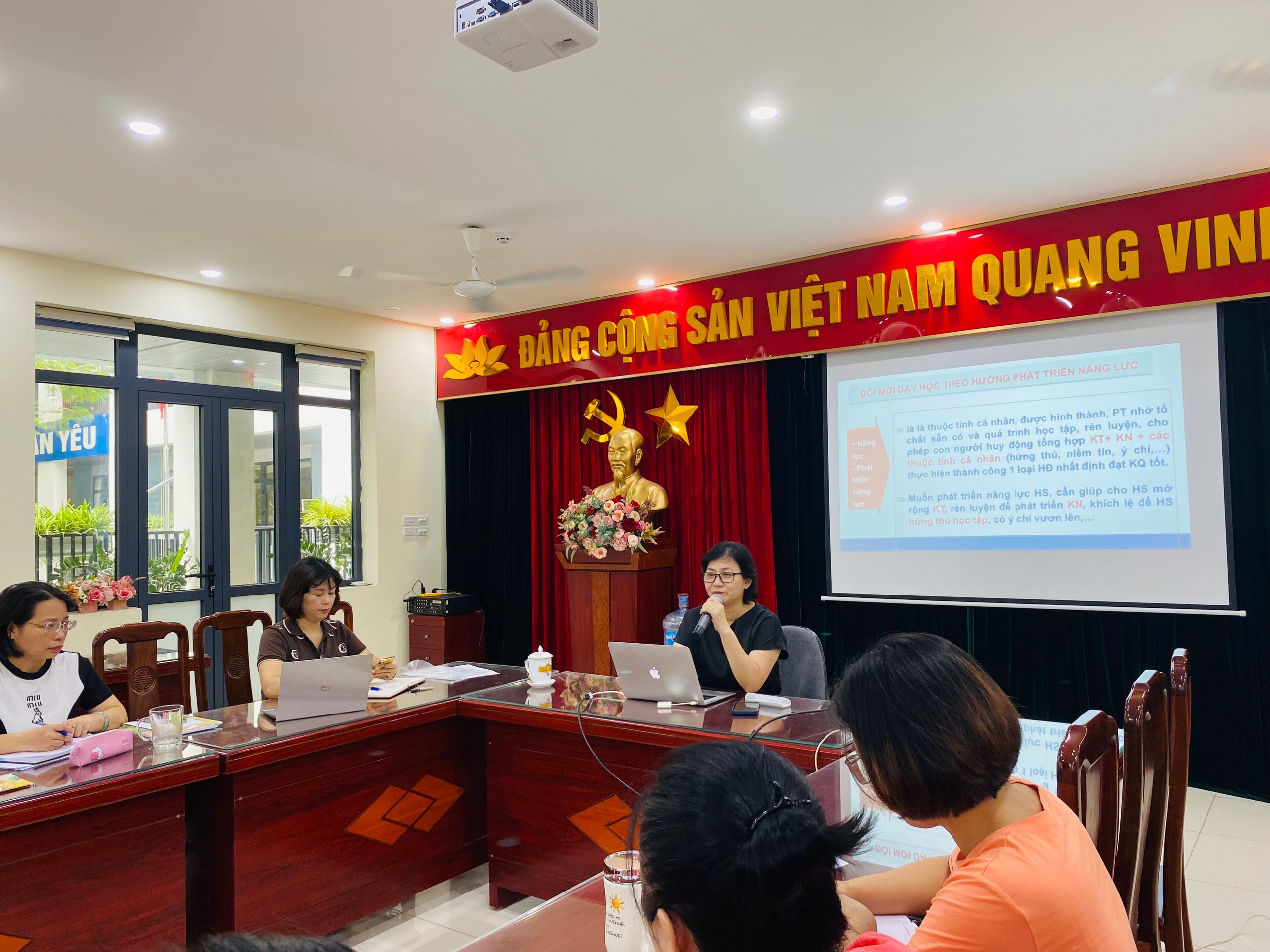 Tập huấn về phương pháp & kĩ thuật dạy học
